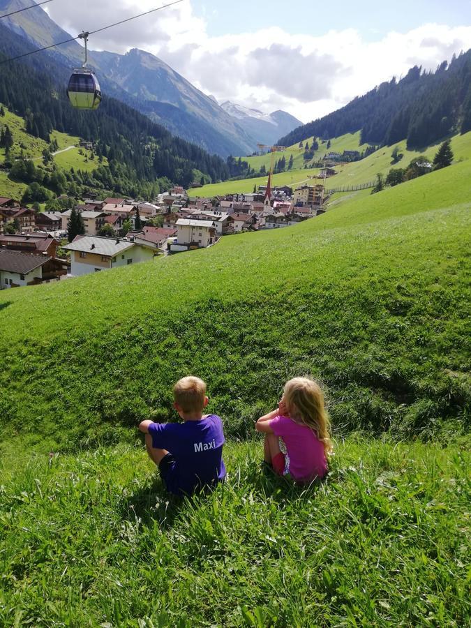 Hotel Pension Alpengruß Tux Buitenkant foto